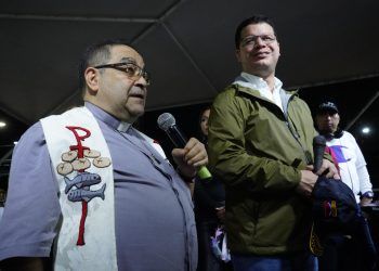 Carabobo: Alcalde de Valencia anunció rehabilitación de la iglesia Santa Rosa, tras el encendido de la navidad