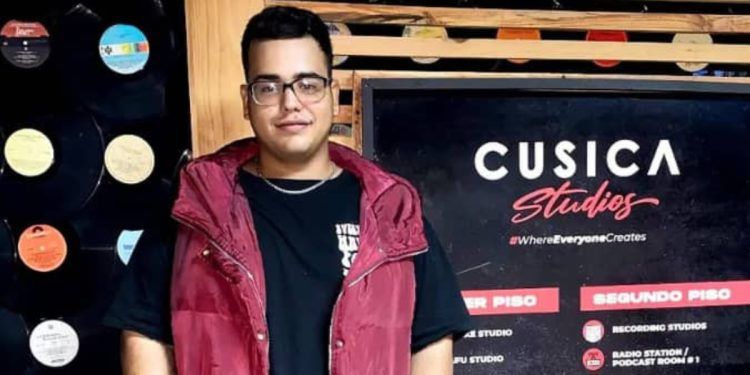 El joven venezolano José Pérez, nos presenta su nuevo proyecto; «Gustó Podcast» (Imágenes+ Video)