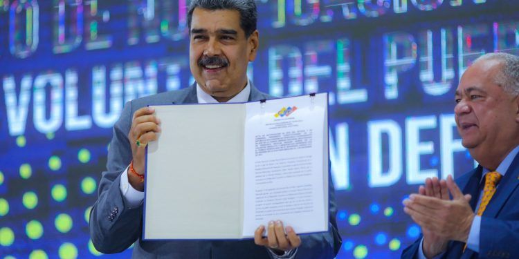 Nicolás Maduro: «Una nueva y poderosa etapa en la disputa territorial con Guyana» tras resultados del referendo (+ Videos)