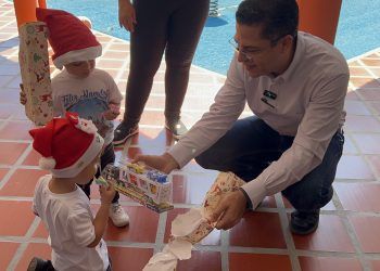 Carabobo: Alcalde León Jurado recibió el mes de diciembre entregando regalos a los niños de los C.R.I. municipales (+ Video)