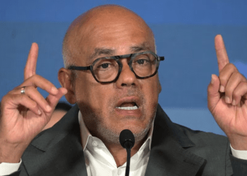 Jorge Rodríguez, presidente de la Asamblea Nacional de Venezuela, ofrece declaraciones a la prensa en Caracas, este 25 de enero de 2024.