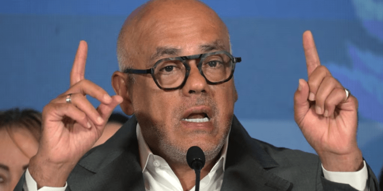 Jorge Rodríguez, presidente de la Asamblea Nacional de Venezuela, ofrece declaraciones a la prensa en Caracas, este 25 de enero de 2024.