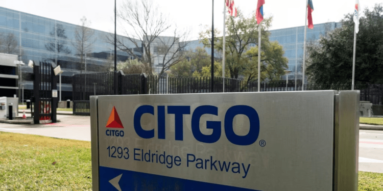 Un cartel de Citgo Petroleum se ve en su sede en Houston, Texas, EEUU, el 11 de enero de 2024