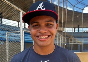 Joven venezolano de 17 años firmó con los Bravos de Atlanta por 5 millones $