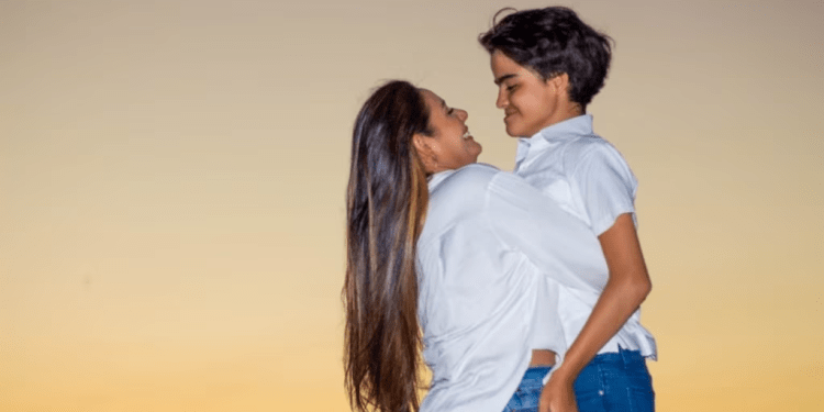 Alma Márquez relata cómo ha hecho frente a la enfermedad de su hijo Diego.