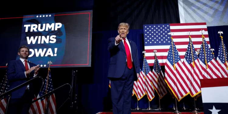 Los sondeos acertaron con el expresidente Trump, que logró el apoyo de más de la mitad de los votantes de las asambleas partidarias de Iowa.