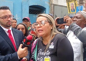 Caracas: Maestros en su día tomaron la Inspectoría del Trabajo exigiendo salario de 600$ (+ Video)