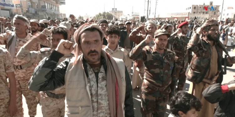 Hutíes prometen responder al ataque de EEUU en Yemen (+ Video)