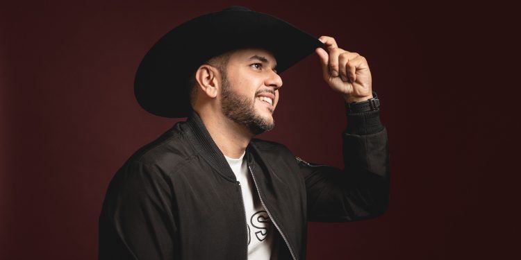 El cuatrista César Mendoza lanza su álbum de música llanera como solista