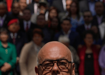 Jorge Rodríguez, presidente de la Asamblea Nacional de Venezuela, posa para una foto al comienzo del curso legislativo, el 5 de enero de 2024.