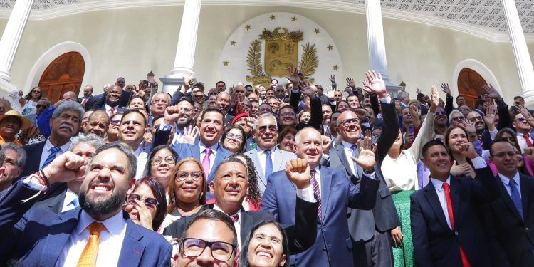 Maduro se reunió con Diputados de la AN 2020, al instalar el año legislativo (+ Video)