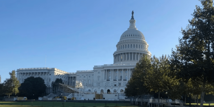 El venezolano José Leonardo Márquez-Márquez fue detenido por acudir a la sede del Congreso de EEUU armado con un machete, un cuchillo de carnicero y un ladrillo.