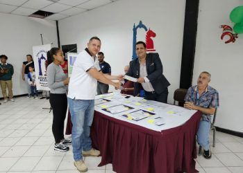 Asoajedrez Carabobo y Universidad Deportiva del Sur acreditan 18 nuevos Entrenadores de Ajedrez
