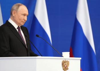 El presidente ruso, Vladimir Putin, pronuncia su discurso anual ante la Asamblea Federal, en Moscú, Rusia, el 29 de febrero de 2024.