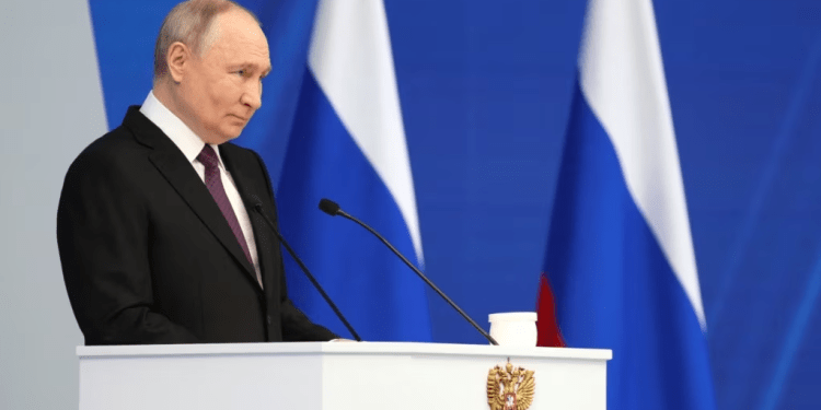 El presidente ruso, Vladimir Putin, pronuncia su discurso anual ante la Asamblea Federal, en Moscú, Rusia, el 29 de febrero de 2024.