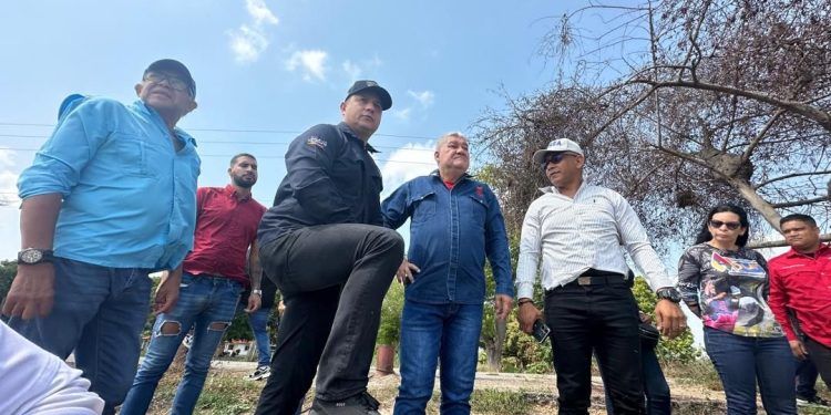 Apure: Supervisan un tramo de vialidad que amerita inmediata reparación en la entidad