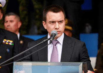 El presidente de Ecuador, Daniel Noboa, habla durante una ceremonia de entrega de equipos a la Policía Nacional, en medio de la actual ola de violencia en todo el país, en Quito, Ecuador, el 22 de enero de 2024