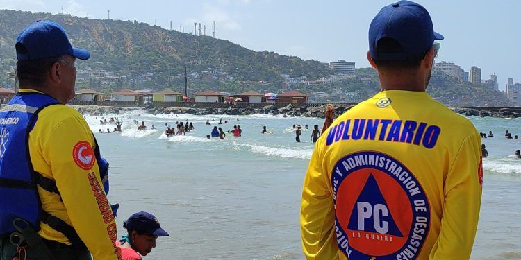 Inameh emite nuevo alerta de zarpe, tras oleaje fuerte (+ Video)