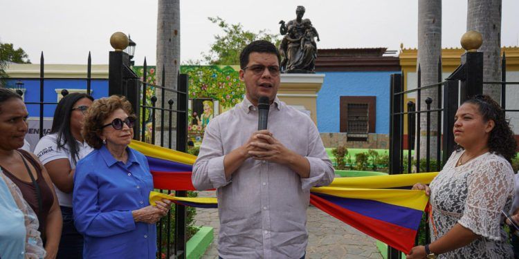 Carabobo: Alcalde de Valencia reinauguró plaza La Glorieta en parroquia San Blas