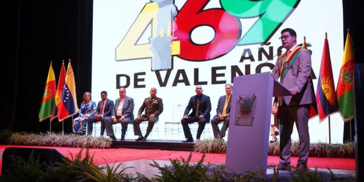Alcalde de Valencia impuso «Orden Ciudad de Valencia» a personalidades e instituciones en el 469 aniversario de la ciudad