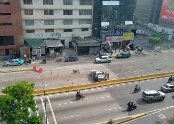 Caracas: Cierran vías por movilización del PSUV