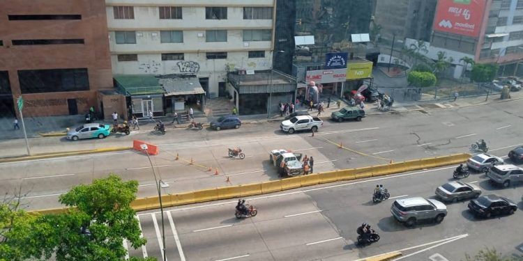Caracas: Cierran vías por movilización del PSUV