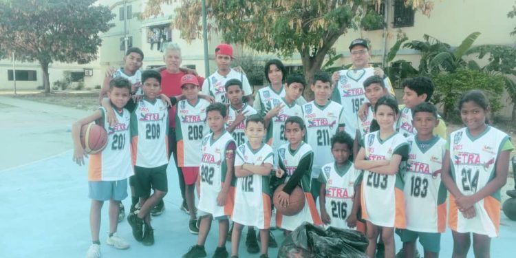 Aragua: Setra donó uniformes a escuela de baloncesto menor Firestar
