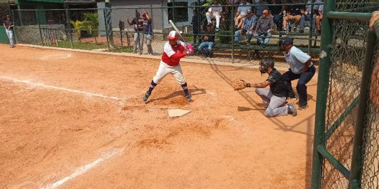 Círculo Cubano se proclamó campeón del lll torneo de softball de la ACT (+ Video)