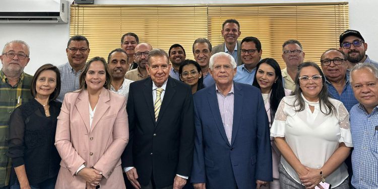 Edmundo González fue recibido por la Plataforma Unitaria Democrática (+ Video)