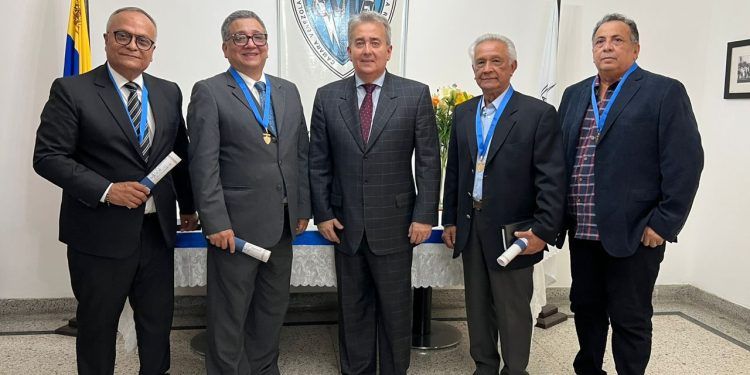 Cámara de Radio de Venezuela arriba a sus 74 años