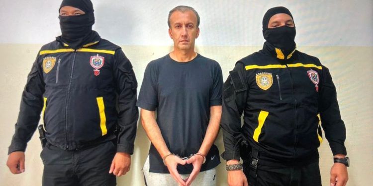 Tareck El Aissami, acusado de encabezar una red de corrupción