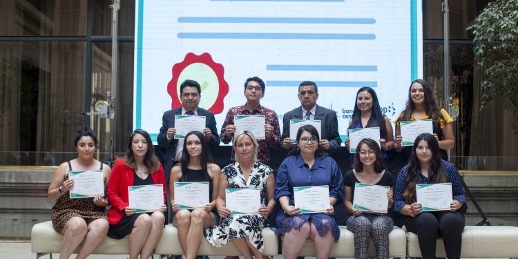 U de Chile: Curso en línea gratuito sobre educación financiera para profesores abre convocatoria para su séptima versión