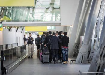 Chile: Gobierno deporta a 65 venezolanos acusados de cometer delitos