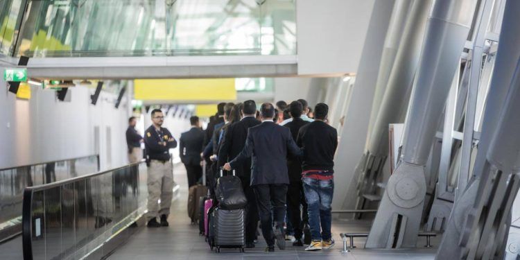 Chile: Gobierno deporta a 65 venezolanos acusados de cometer delitos