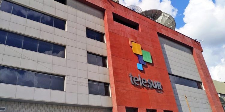Argentina: Gobierno de Milei eliminó el canal venezolano Telesur de la grilla de la televisión digital abierta