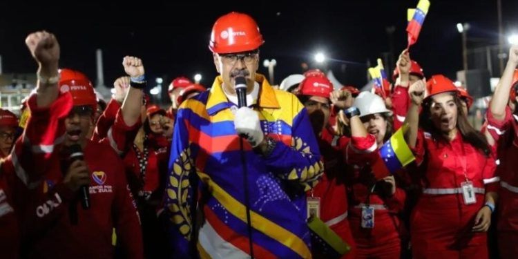 Maduro invita a empresarios extranjeros a invertir en sector petrolero de Venezuela (+ Video)