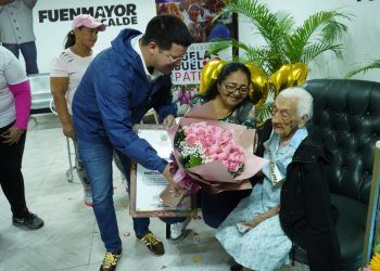 Alcalde de Valencia celebró el cumpleaños 121 de Martina Pernalete, la mujer más longeva de Venezuela