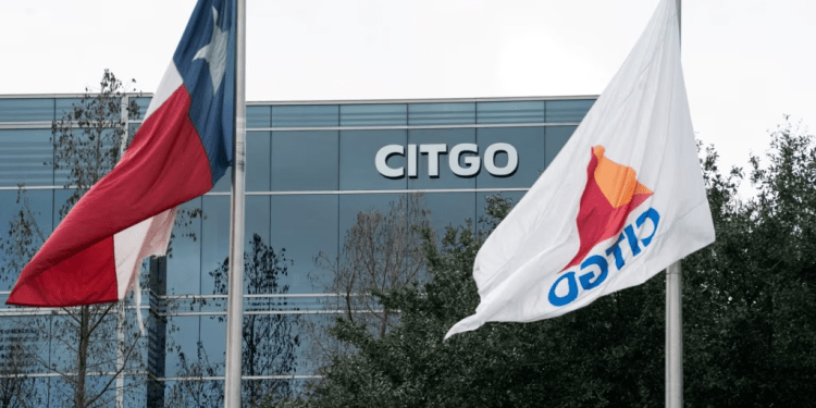 Fotografía de archivo de la fachada de una sede de la empresa petrolera venezolana Citgo en Texas, Estados Unidos. El gobierno venezolano rechazó el proceso de subasta de sus acciones en el país norteamericano.