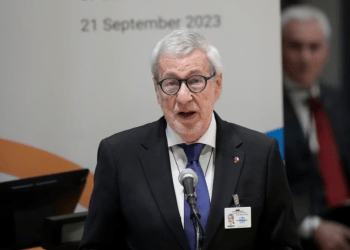 El canciller chileno, Alberto van Klaveren, habla durante una asamblea sobre el futuro en la sede de las Naciones Unidas, en Estados Unidos, el 21 de septiembre de 2023. El funcionario tachó la declaración del fiscal general venezolano sobre la muerte del exteniente Ronald Ojeda.