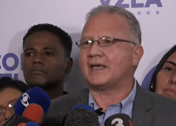 Comando opositor denuncia “patrón” para frenar transmisión de actas y retirar a sus testigos en varios centros (Video)