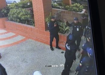Carabobo: exdiputado Carlos Lozano denuncia presencia de cuerpos de seguridad en su residencia