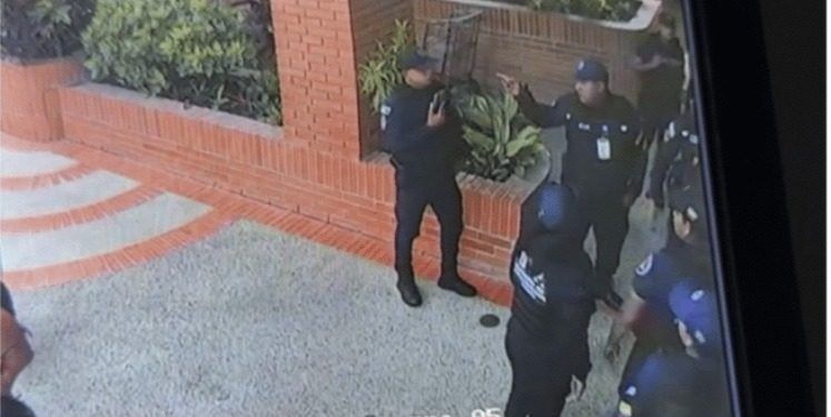 Carabobo: exdiputado Carlos Lozano denuncia presencia de cuerpos de seguridad en su residencia