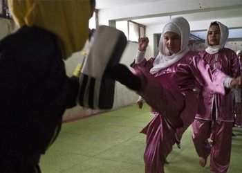 Afganistán: Gobierno Taliban prohíbe artes marciales a las mujeres por ser «incompatibles» con la sharia