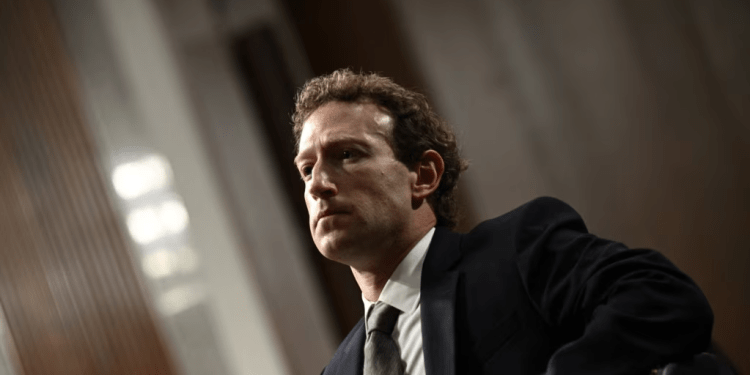 (ARCHIVOS) Mark Zuckerberg, director ejecutivo de Meta, testifica durante la audiencia del Comité Judicial del Senado de Estados Unidos "Big Tech y la crisis de explotación sexual infantil en línea" en Washington, DC, el 31 de enero de 2024.