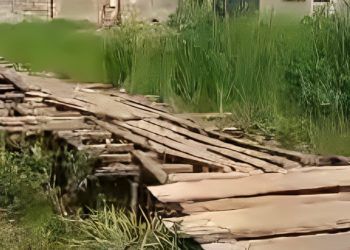 Falcón | Vecinos reciben apoyo para reparar puente en Tucacas