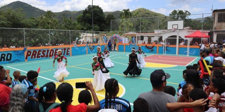 Alcaldía de Puerto Cabello reinauguró cancha deportiva para comunidad de Goaigoaza Pueblo