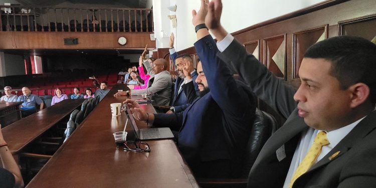 Zulia: Consejo Legislativo aprobó la inhumación de Humberto-Fernández Morán y Héctor Rafael Rojas