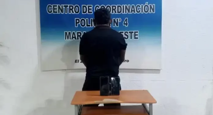 Detenido hombre tras ofrecer regalos a su hijastra a cambio de fotos íntimas