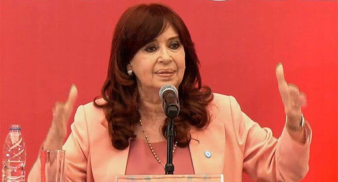 Cristina Fernández: “Por el propio legado de Hugo Chávez que publiquen las actas”(+Video)