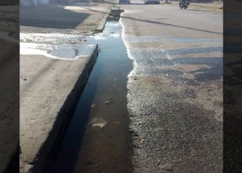 Denuncian colapso de aguas servidas en sector Santa Cruz de Puerto Cabello